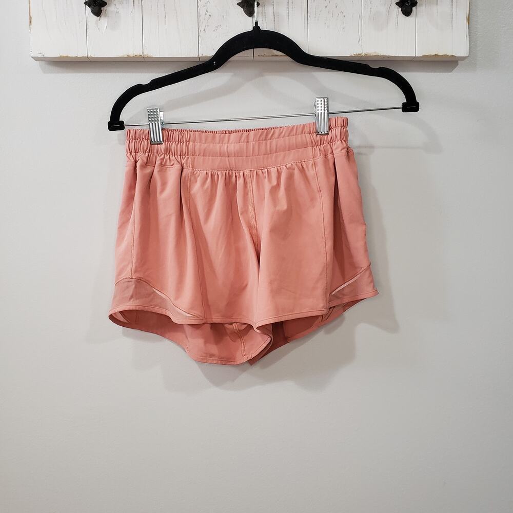 Lululemon Hotty Hot Short II Long 4" Apricot Pink Size 4 Tall Running